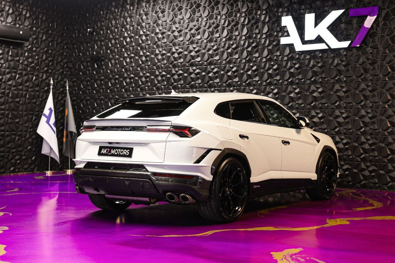 لامبورغيني اوروس PERFORMANTE