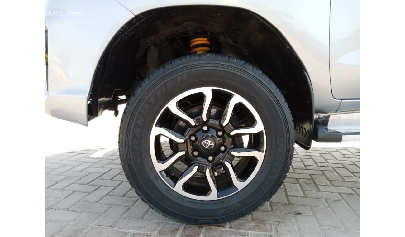 تويوتا هيلوكس TOYOTA HILUX RIGHT HAND DRIVE (PM946)