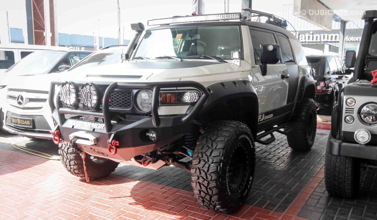 Toyota FJ Cruiser Road Armor