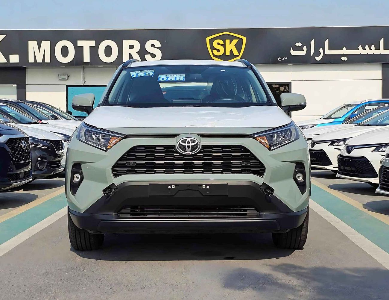 تويوتا راف ٤ Limited | 2.5L Petrol | Full Option With Sunroof | MY2024