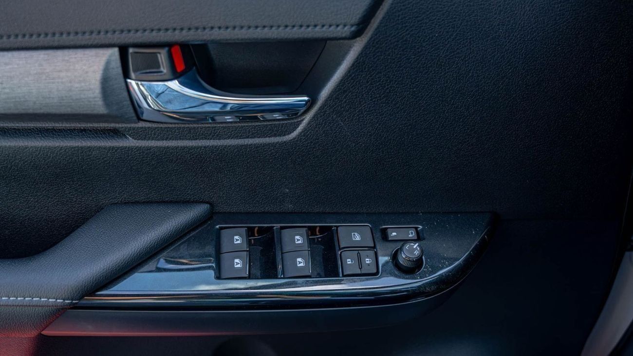 Toyota Hilux 2026 Toyota Hilux Adventure 4.0L Petrol AT (White)