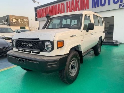 تويوتا لاند كروزر 70 4.5L DIESEL V8 3 DOORS 4WD 2024 GCC