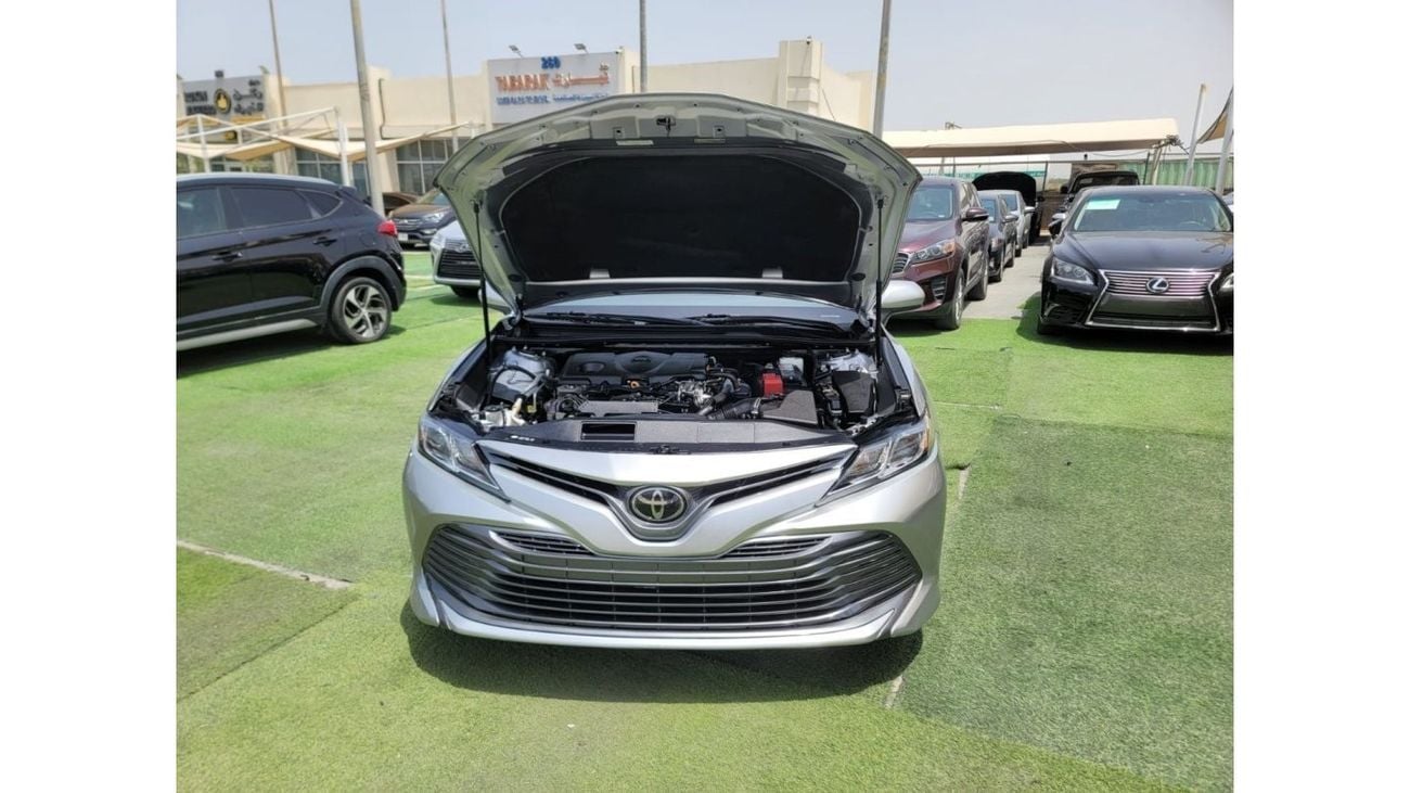 تويوتا كامري LE
