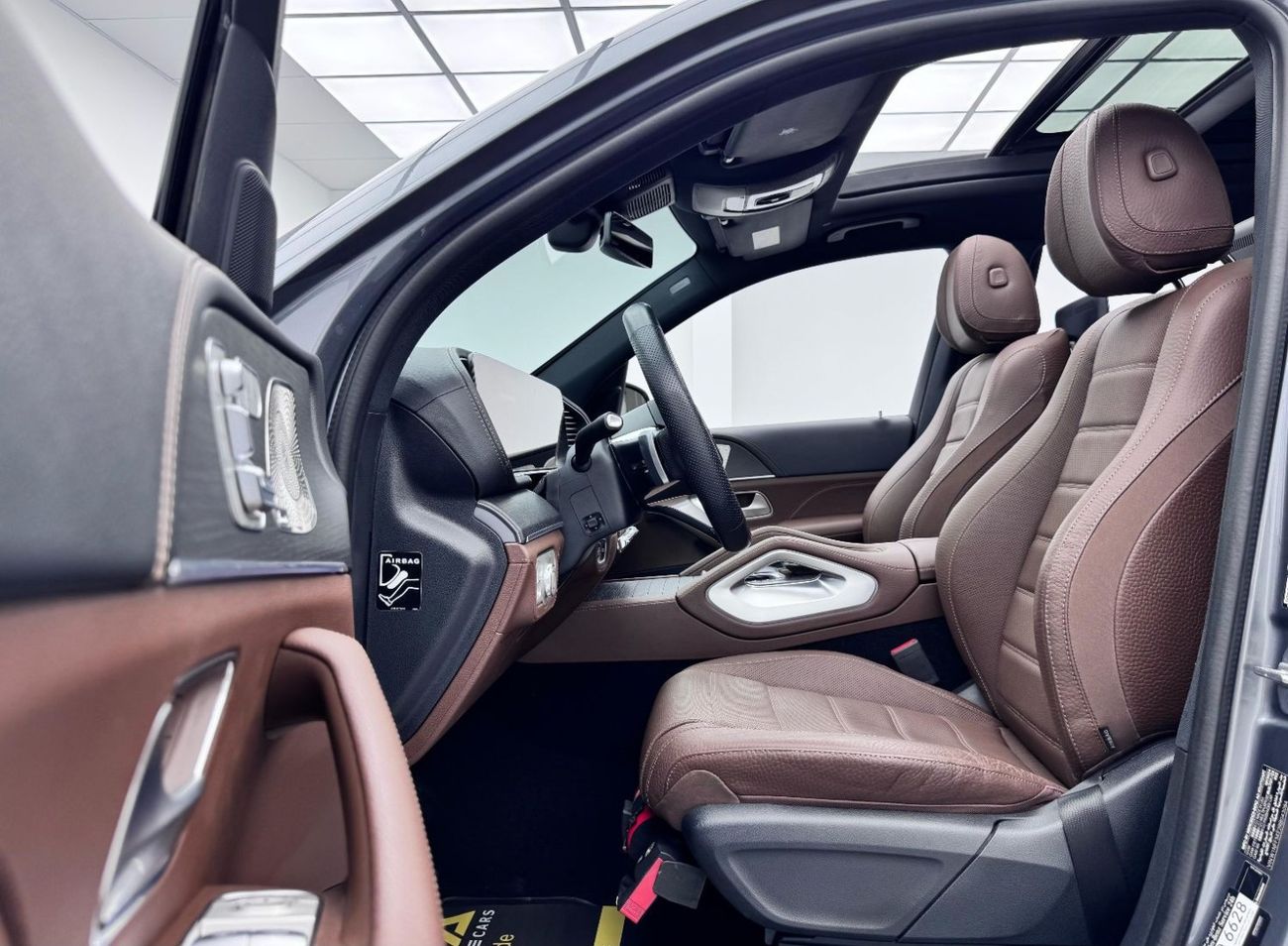 مرسيدس بنز GLS 450 4MATIC 2024 Mercedes Benz GLS450 AMG 4MATIC, 2028 BMW Warranty + Service Pack, Full Options, 7 Seate