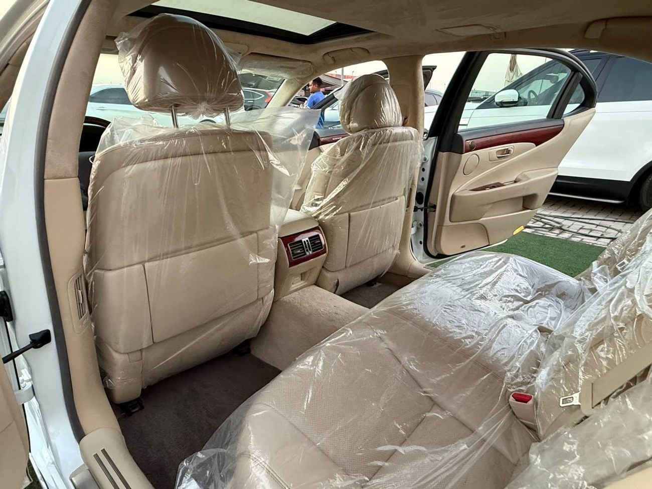 Lexus LS460 SWB luxury, comfort, and performance