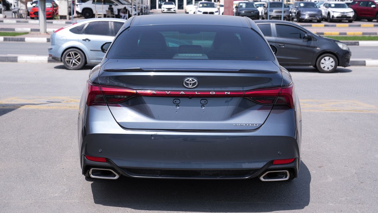 تويوتا افالون