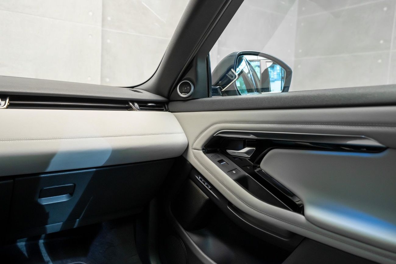 Land Rover Range Rover Evoque P250 R-Dynamic SE 2.0L