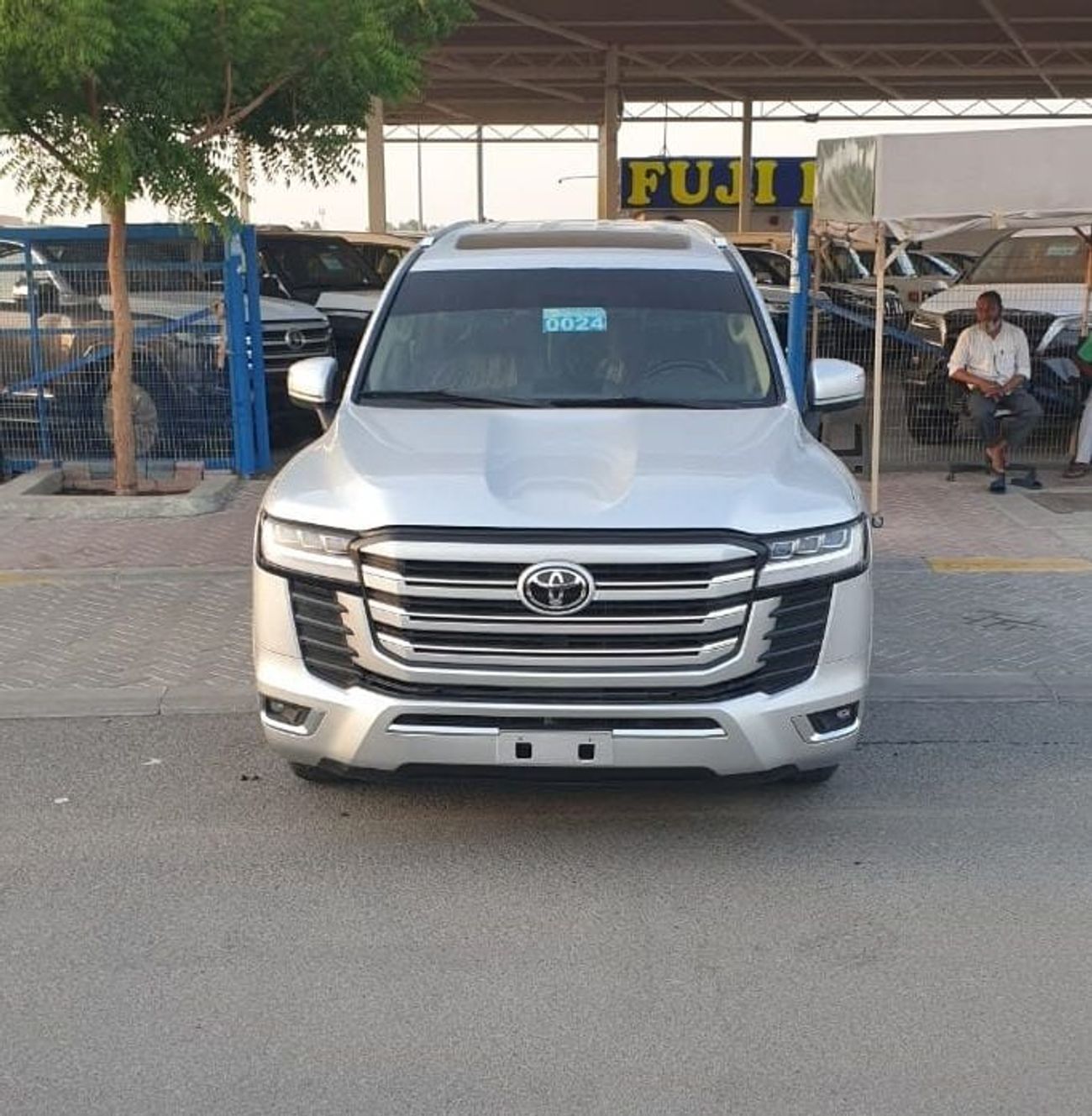 Toyota Land Cruiser GXR 4.6L V8 (MODIFY 2023) - PETROL