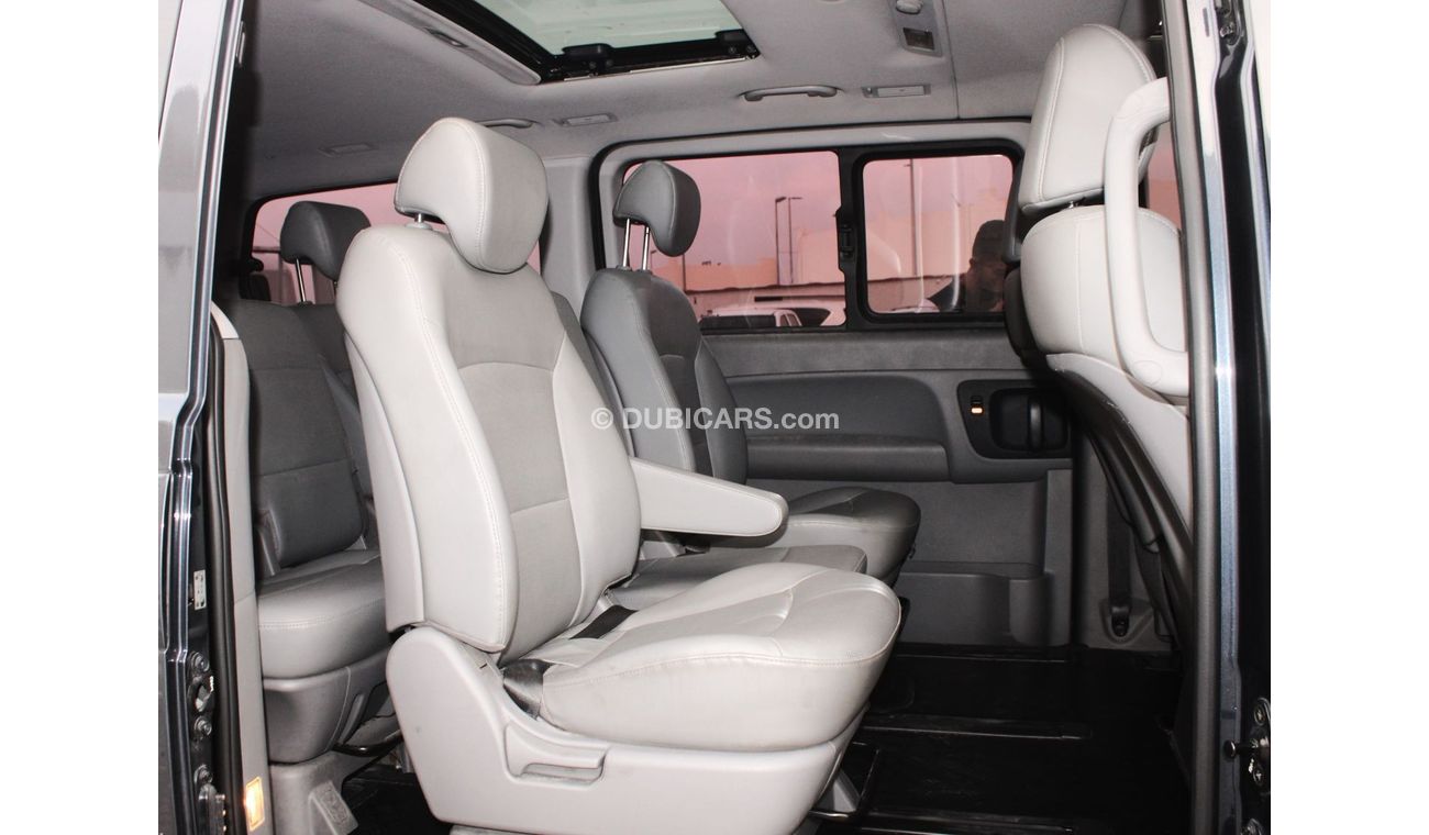 Hyundai H1 Starex Hyundai H-1 Starex GCC 2018 in excellent condition