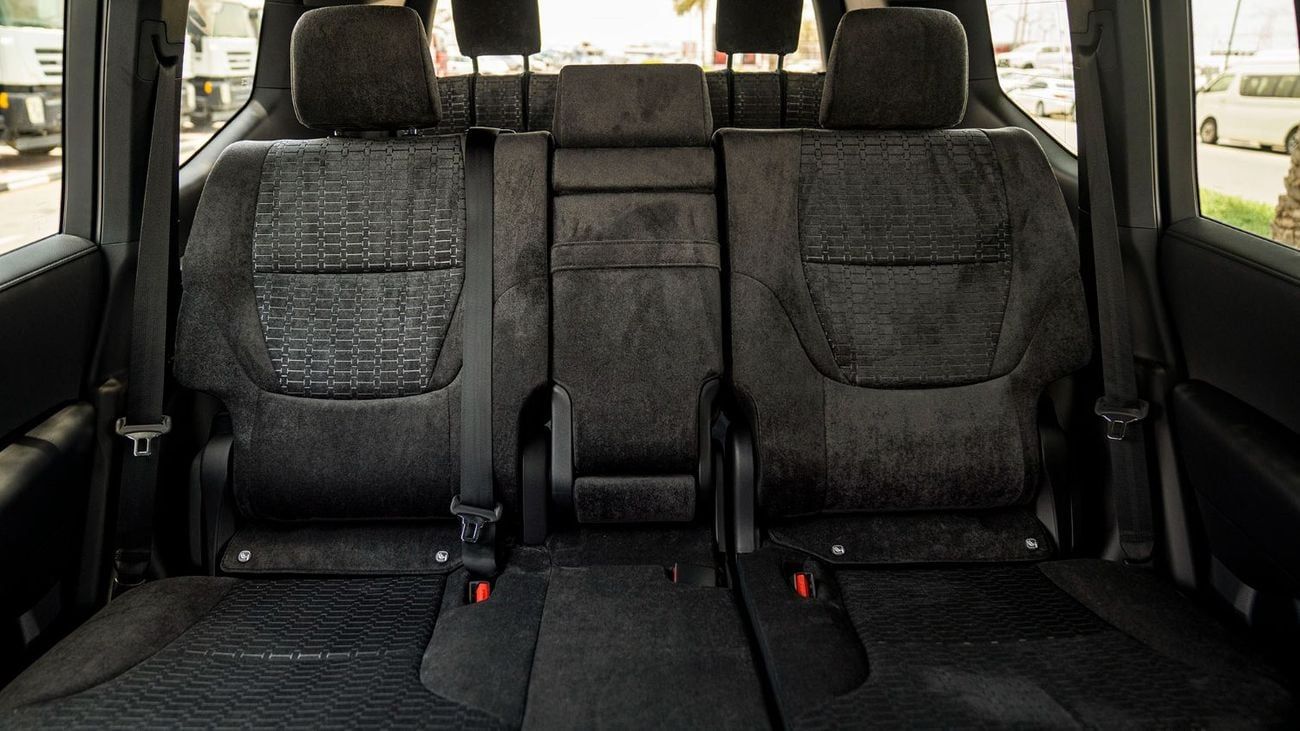 Toyota Land Cruiser LC GXR 3.3D\(LHD) TOYOTA LAND CRUISER LC300 GXR 3.3D AT MY2025 – BLACK