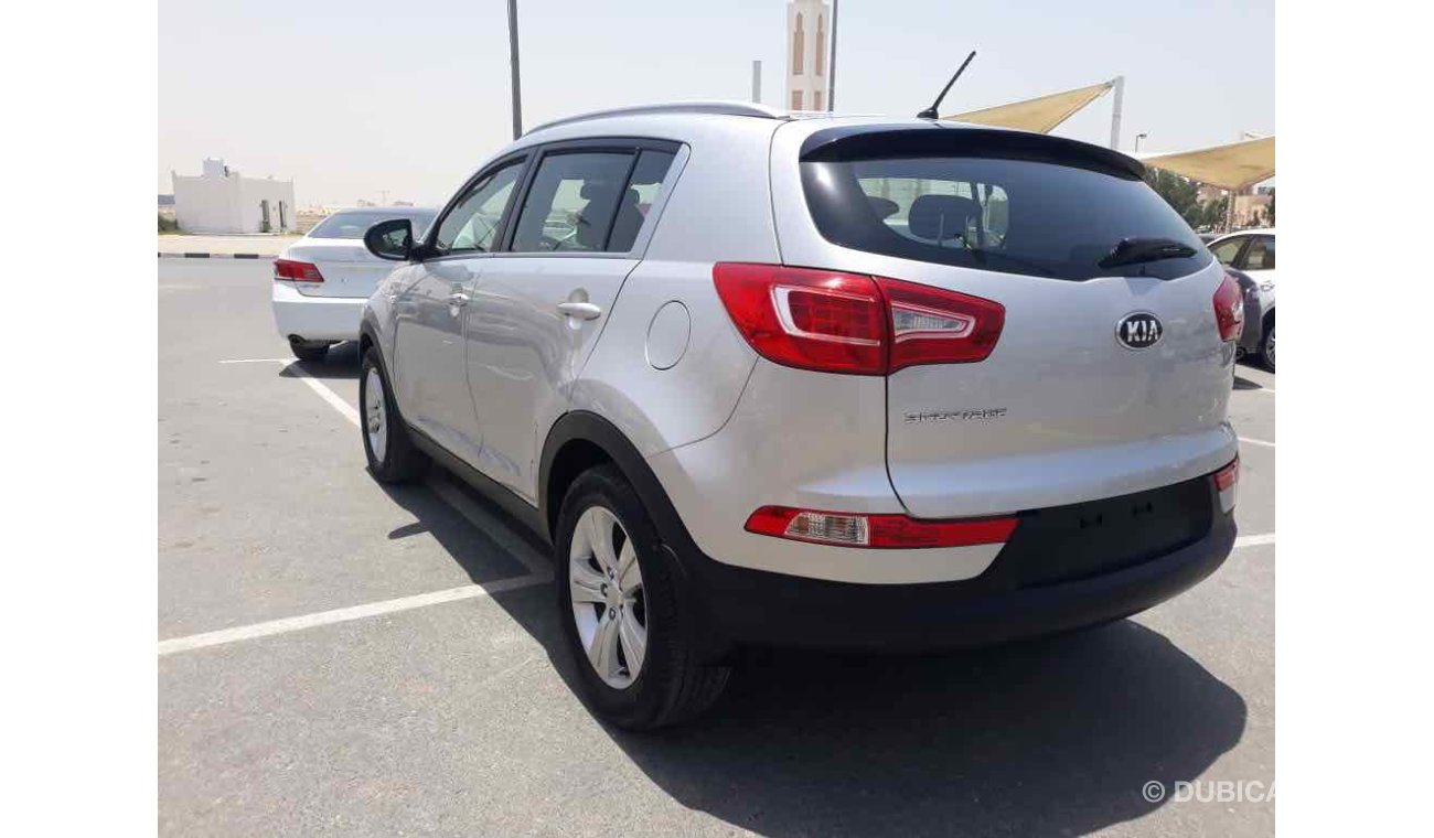 Kia Sportage سياره نظيفه جدا بحاله ممتازه بدون حادث ضمان شاسيه جير ماكينه