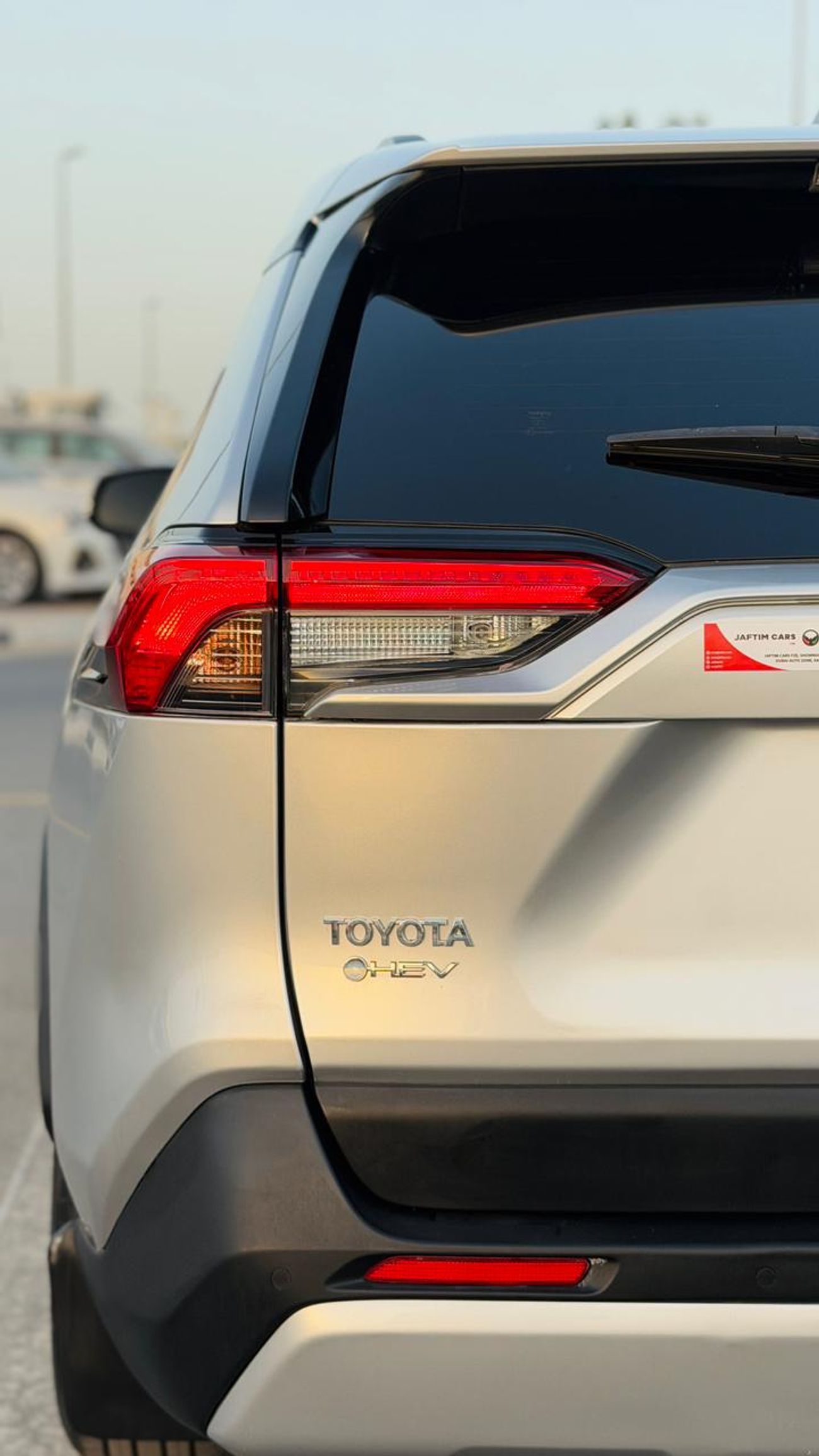 تويوتا راف ٤ -