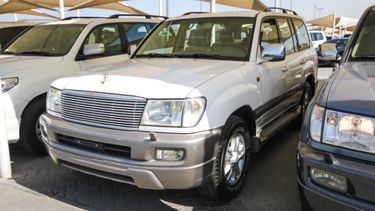 Toyota Land Cruiser Gx R For Sale Aed 45 000 White 05