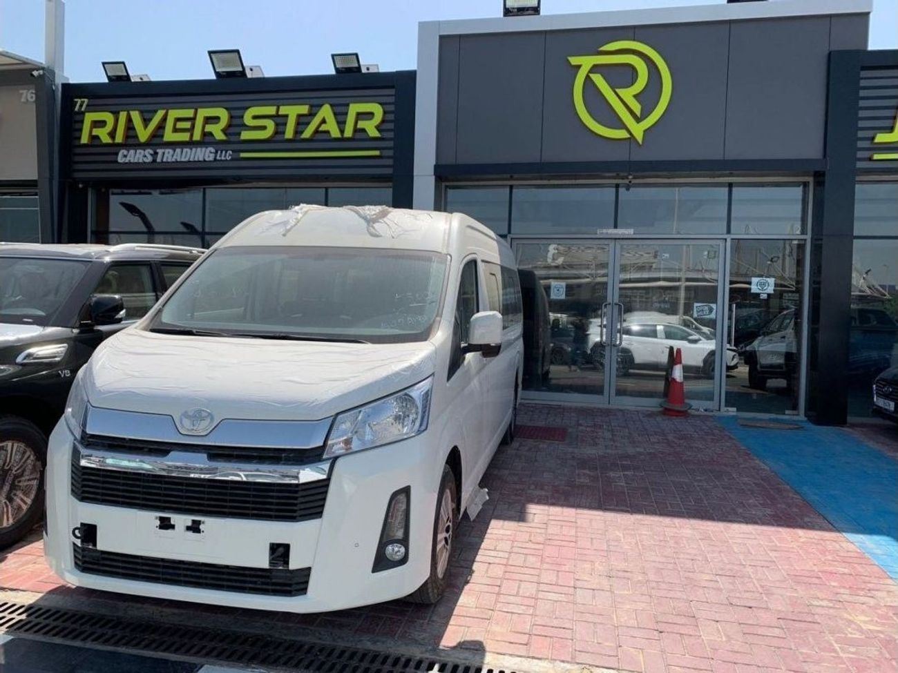 Toyota Hiace Toyota Hiace GL 2.8L MT Diesel Highroof new shape 2024