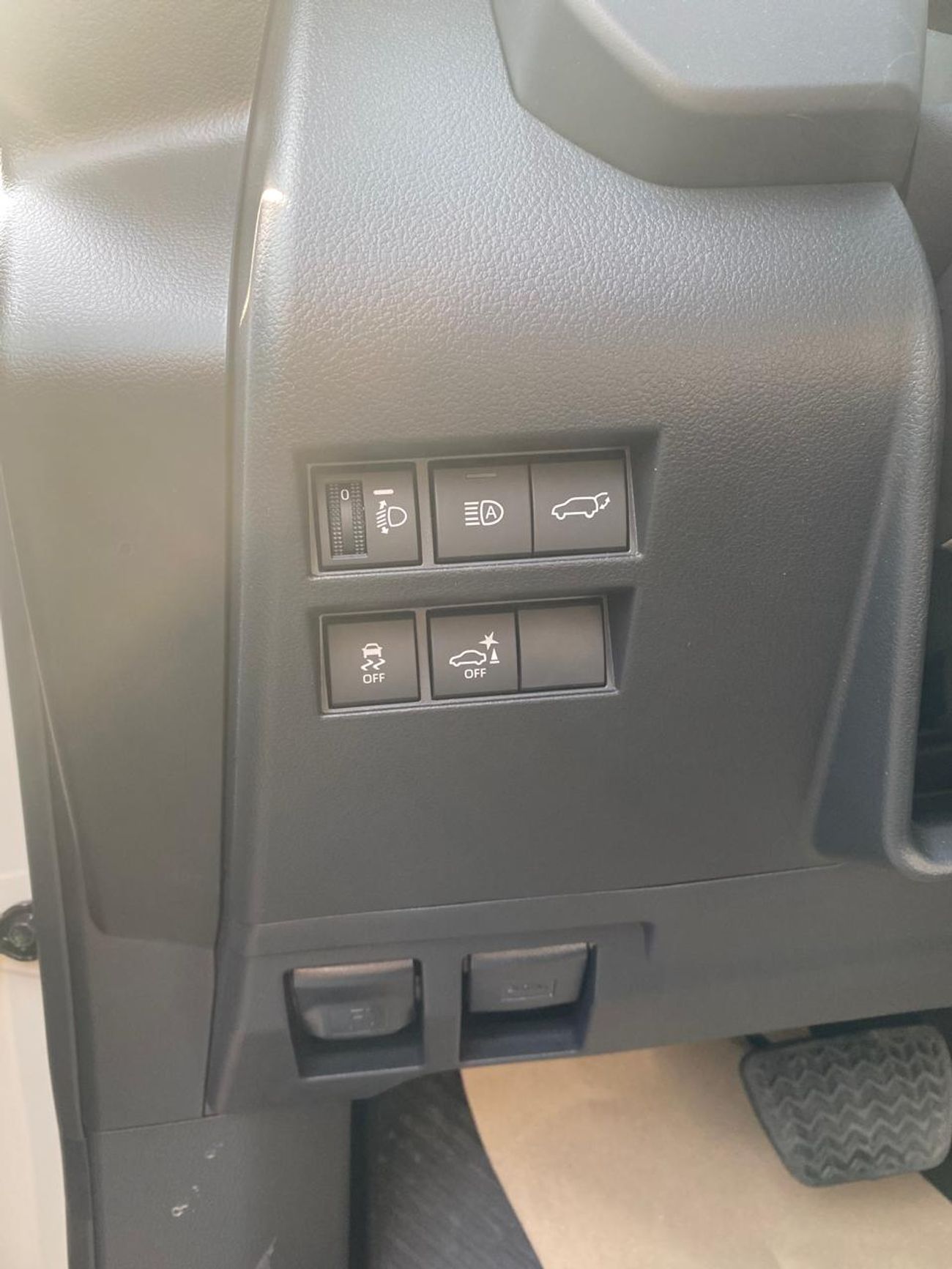 تويوتا لاند كروزر TOYOTA LAND CRUISER LC300 GXR 3.5 2025