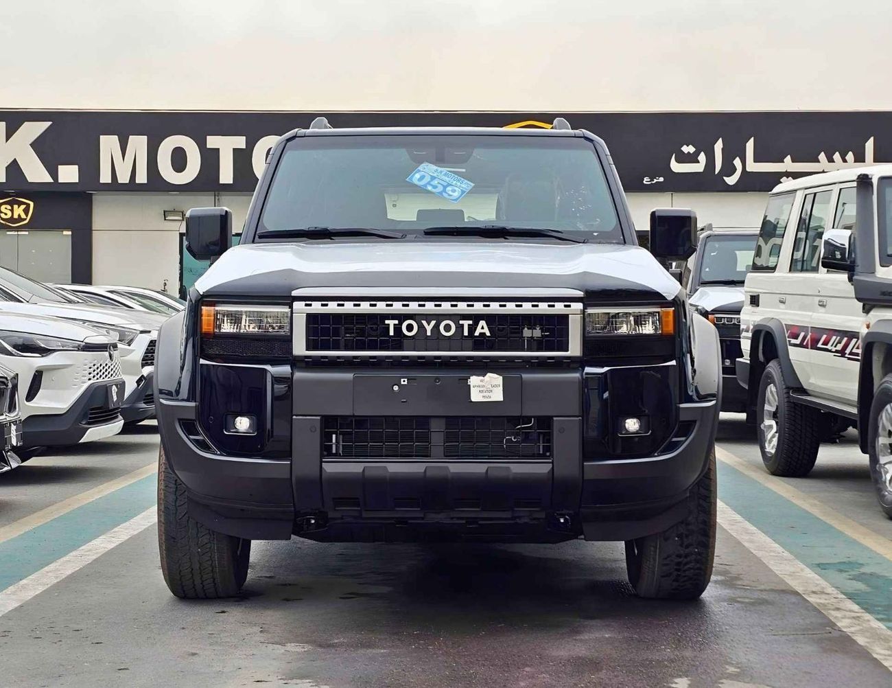 Toyota Prado TURBO ALL ROUNDER / 2.8L DIESEL V4 / SQUARE LIGHTS / DIFFLOCK / SUNROOF / COOL BOX (CODE # P28AR2)