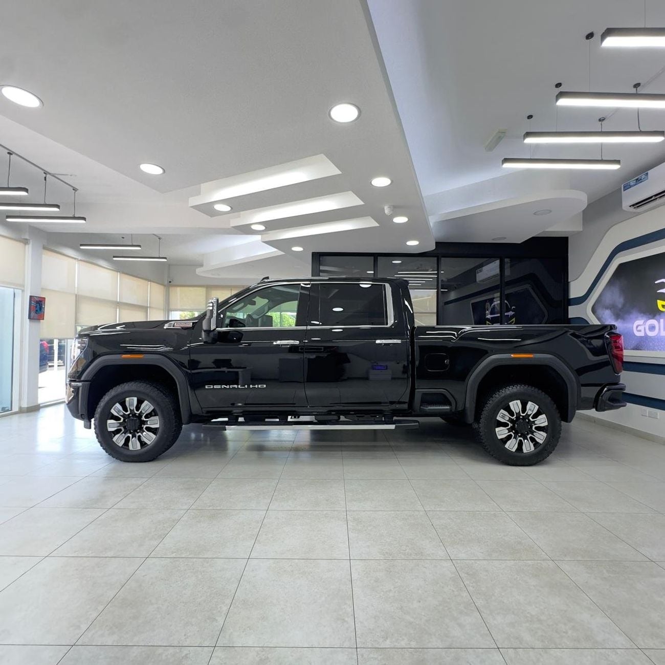 GMC Sierra GMC Sierra Denali 6.6L Duramax Diesel
