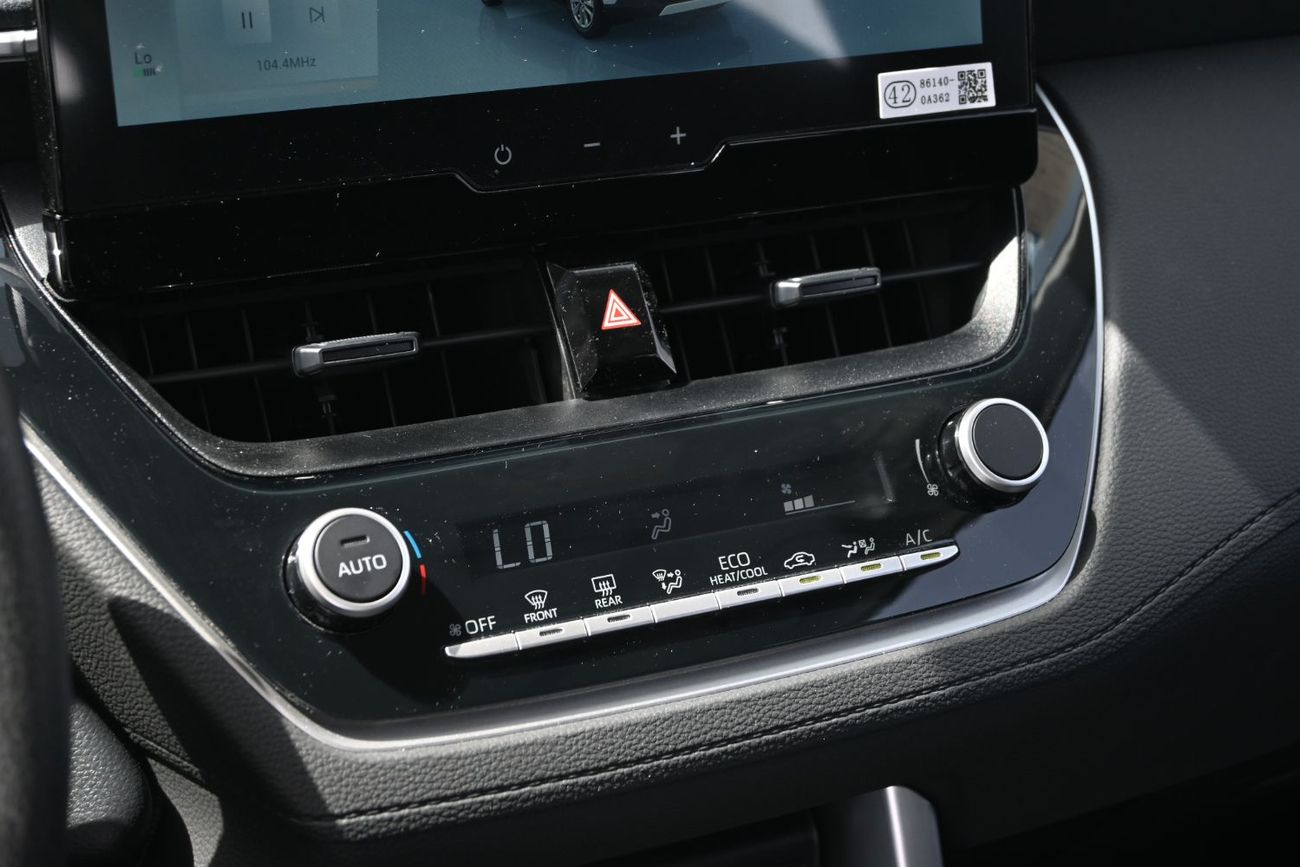 تويوتا كورولا كروس Toyota Corolla Cross 2.0L Hybrid, FWD Model 2025, Color White