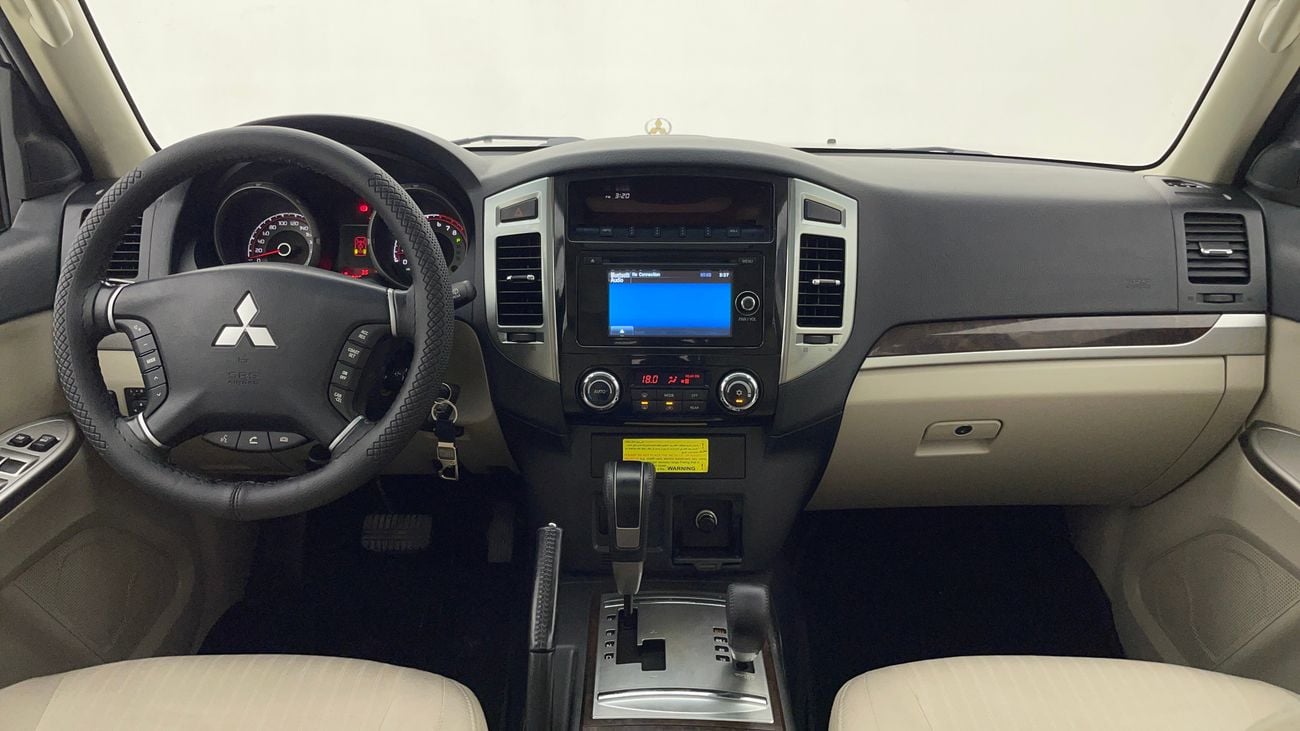 ميتسوبيشي باجيرو GLS MID 3 | بدون دفعة مقدمة | اختبار القيادة في المنزل