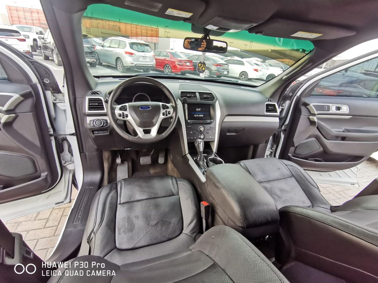 Ford Explorer Std 3.5L 4WD full option, panoramic