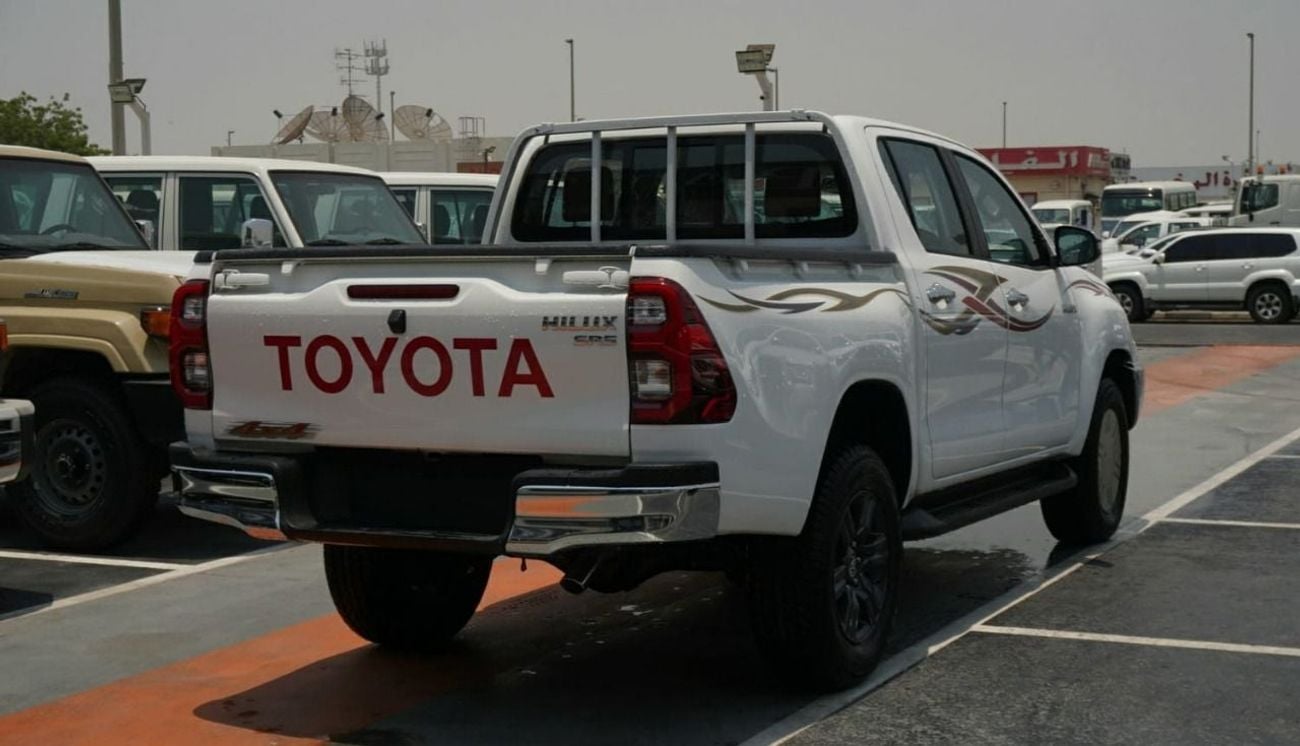 Toyota Hilux GLX 2.7L Double Cab Utility 4WD M/T SR5 2.7L Double Cab Utility 4WD M/T