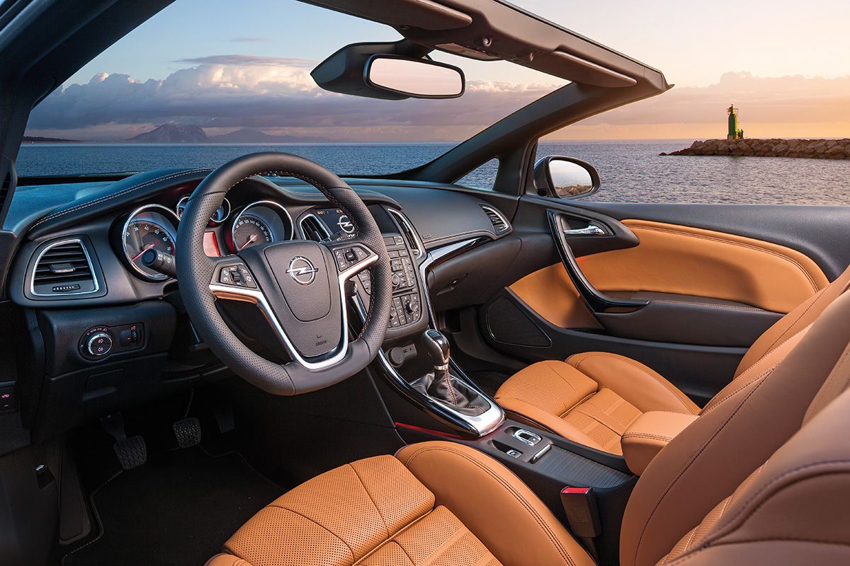 Opel Cascada interior - Cockpit