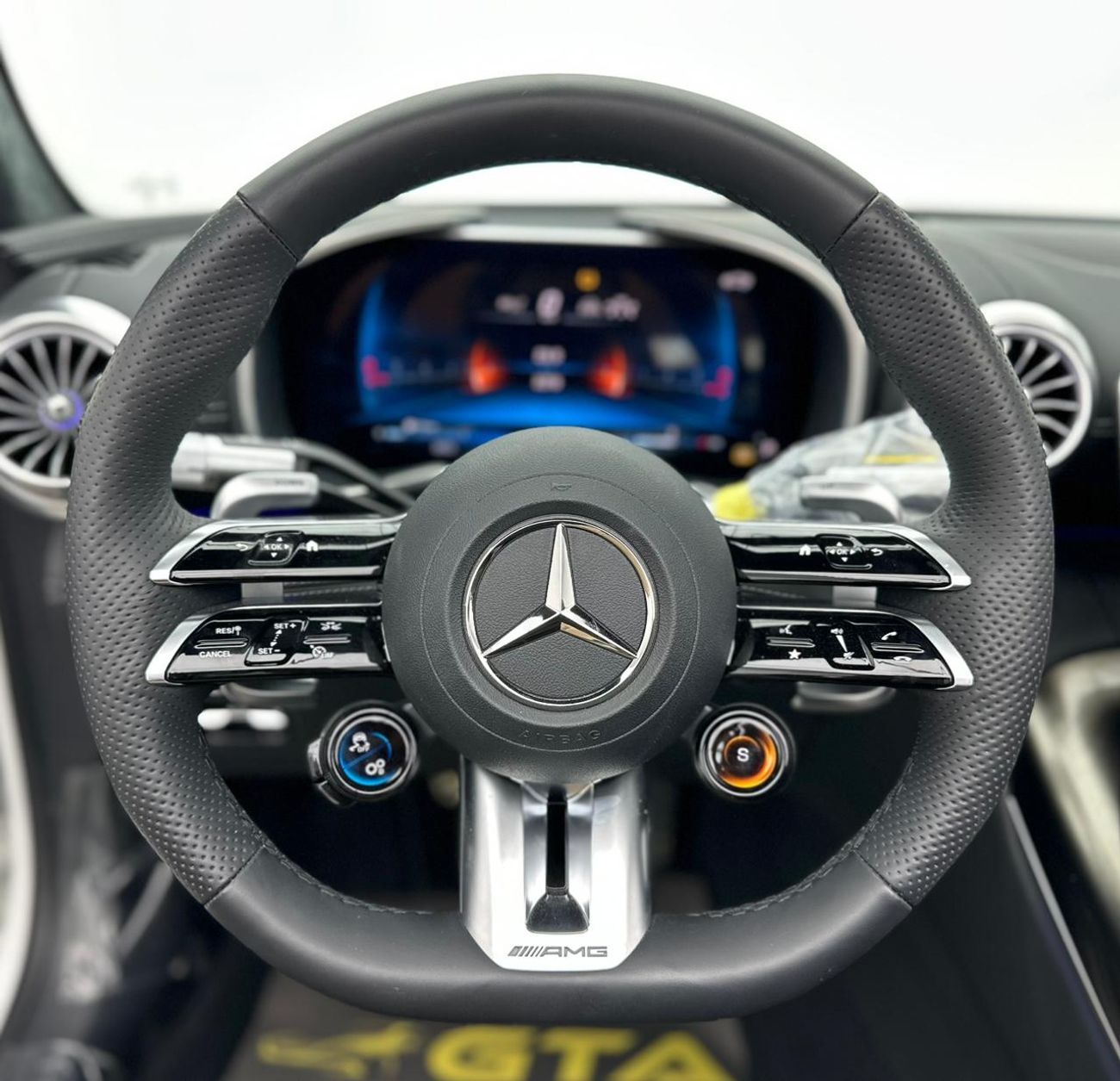 Mercedes-Benz SL 63 AMG 2024 Mercedes-Benz SL63 AMG V8 4MATIC, Brand New, 2 years Warranty, Excellent Condition