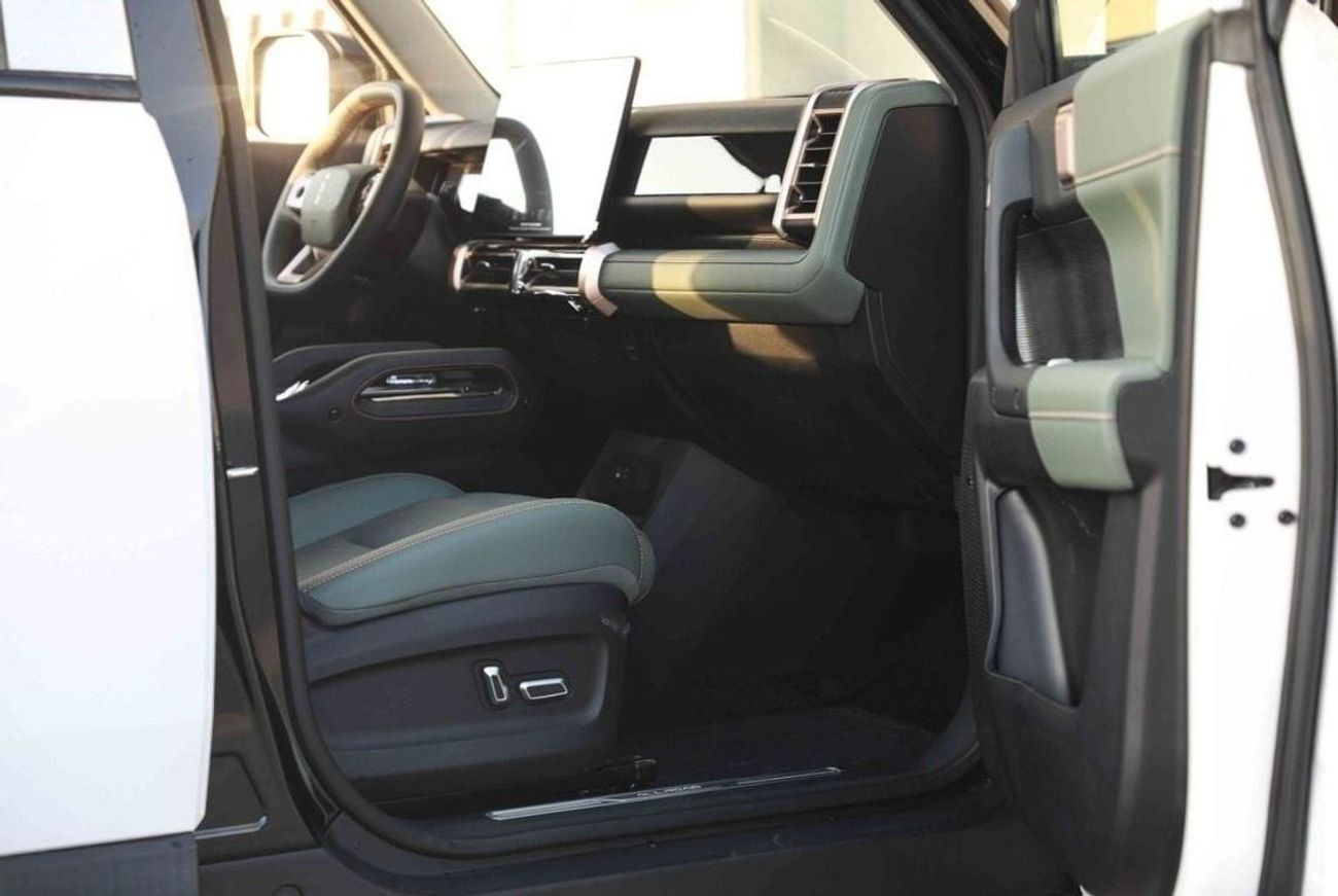 شيري iCar 03 2024 ICAR EQ3 V3 High Performance 4WD - White inside Green | Export price