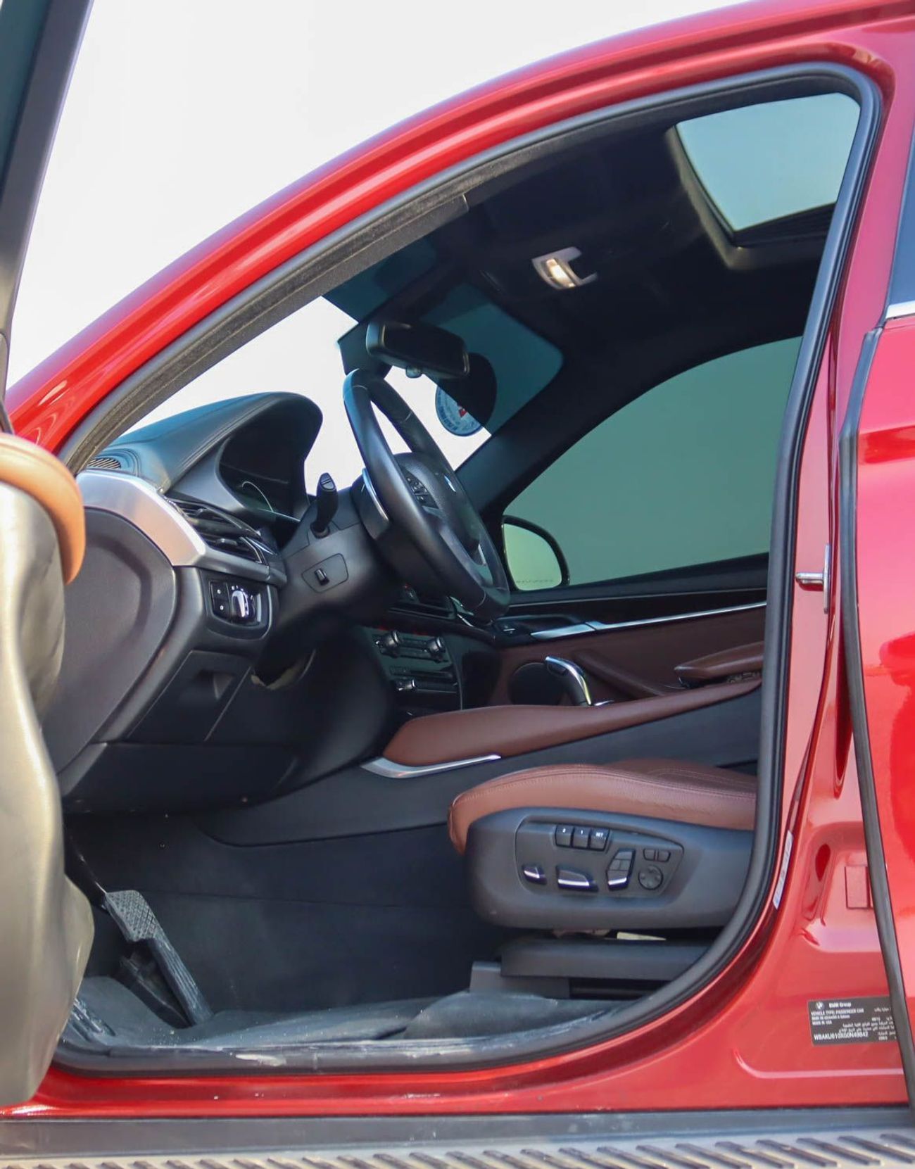 بي أم دبليو X6 50i Exclusive 4.4L BMW X6 xDrive50i 2016 – V8, 4.4L, GCC, Original Paint, Accident-Free, Excellent C