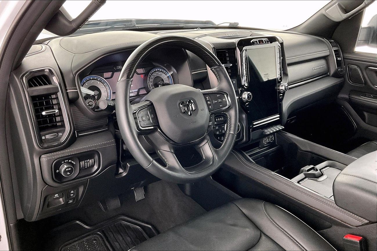 Mitsubishi Pajero Signature Edition| 1 year free warranty | Exclusive Eid offer