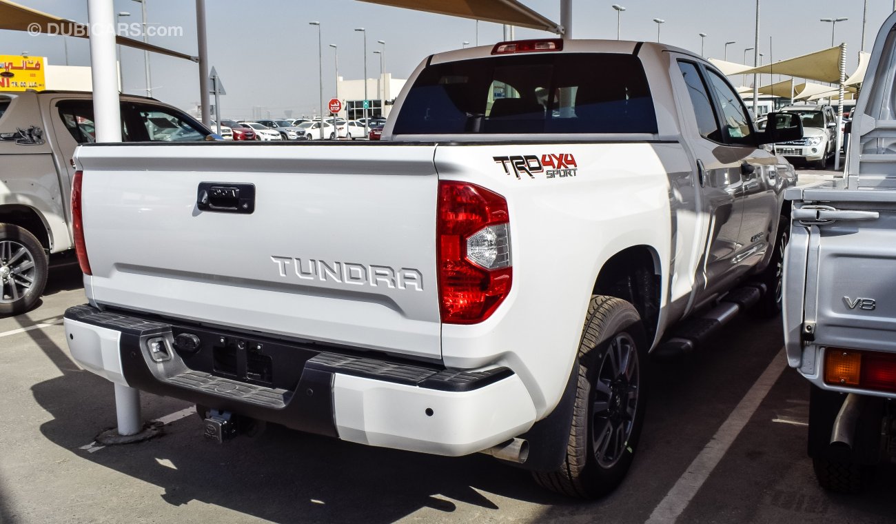 Toyota Tundra DOUBLE CABIN 5.7L PET TRD SPORT