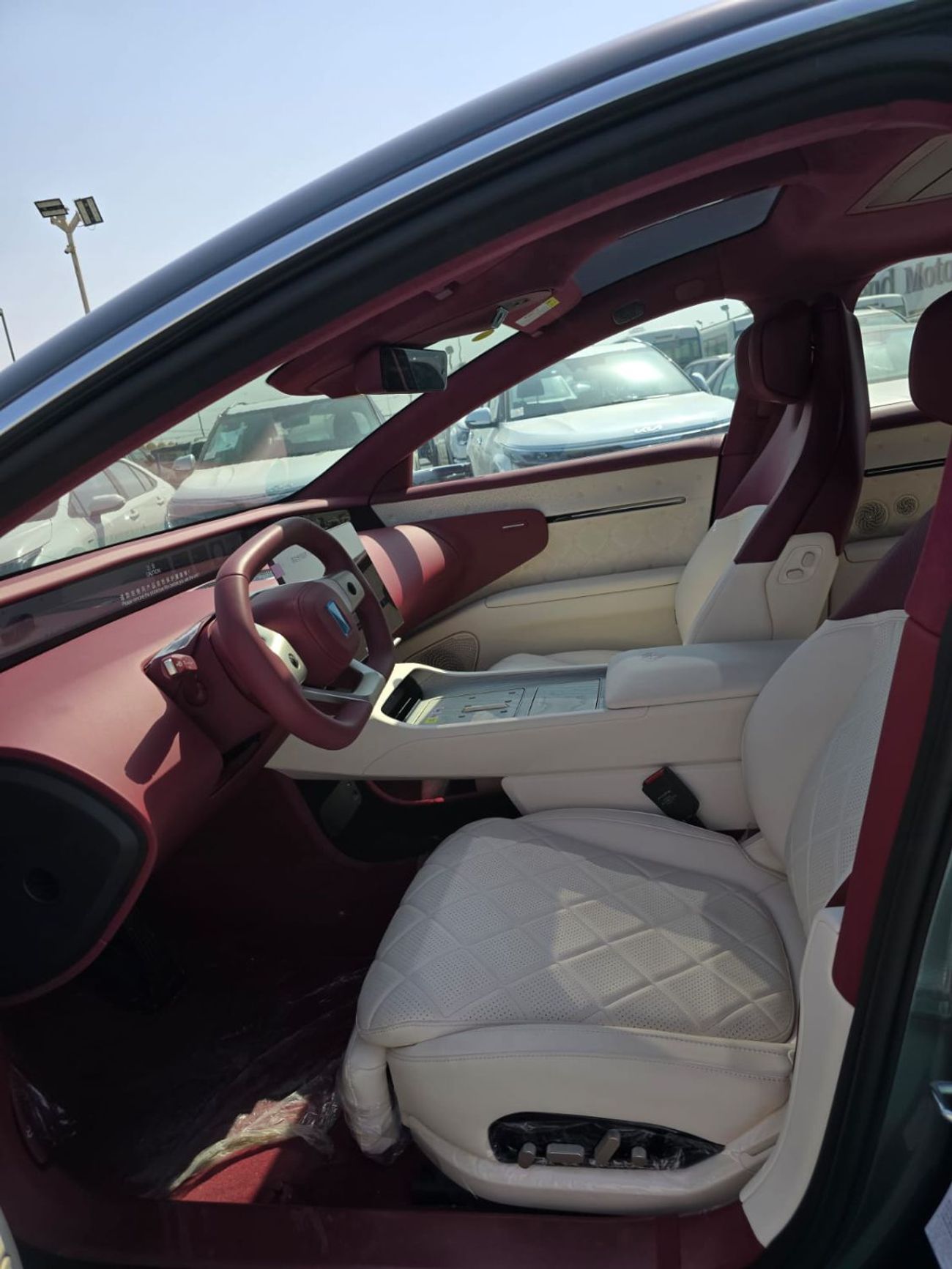 أفاتر 12 GT AWD