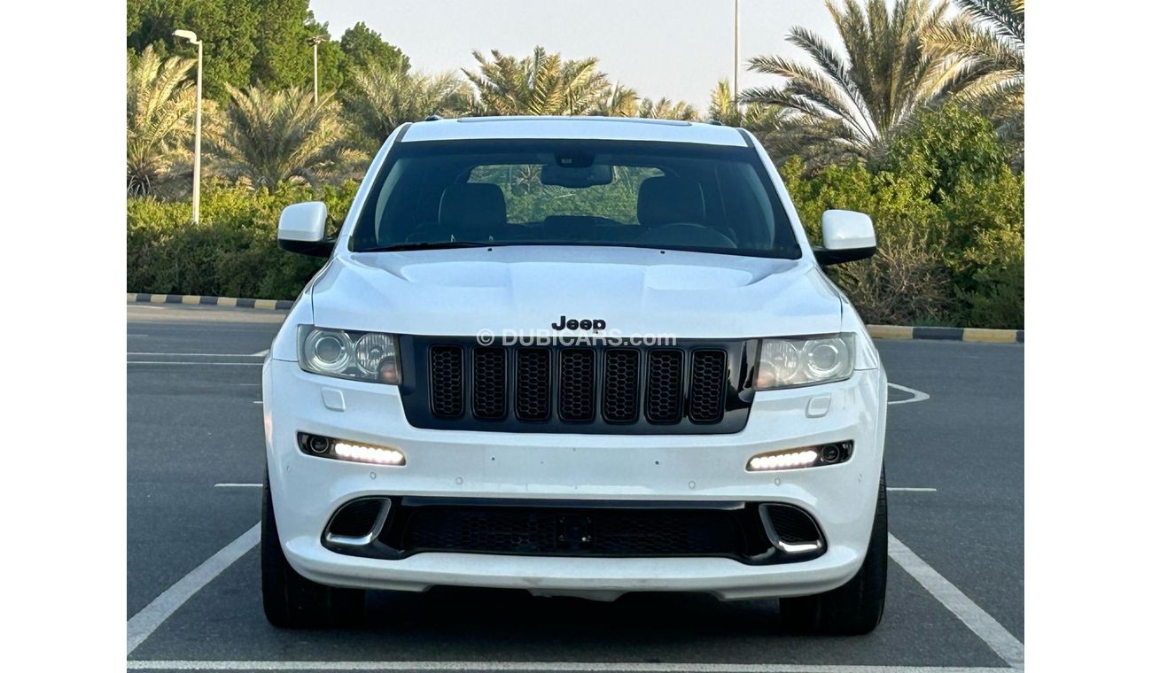 Jeep Grand Cherokee SRT8 Jeep grand cherokee 2013 SRT V8 GCC // orginal paint // Accident Free // Perfect condition