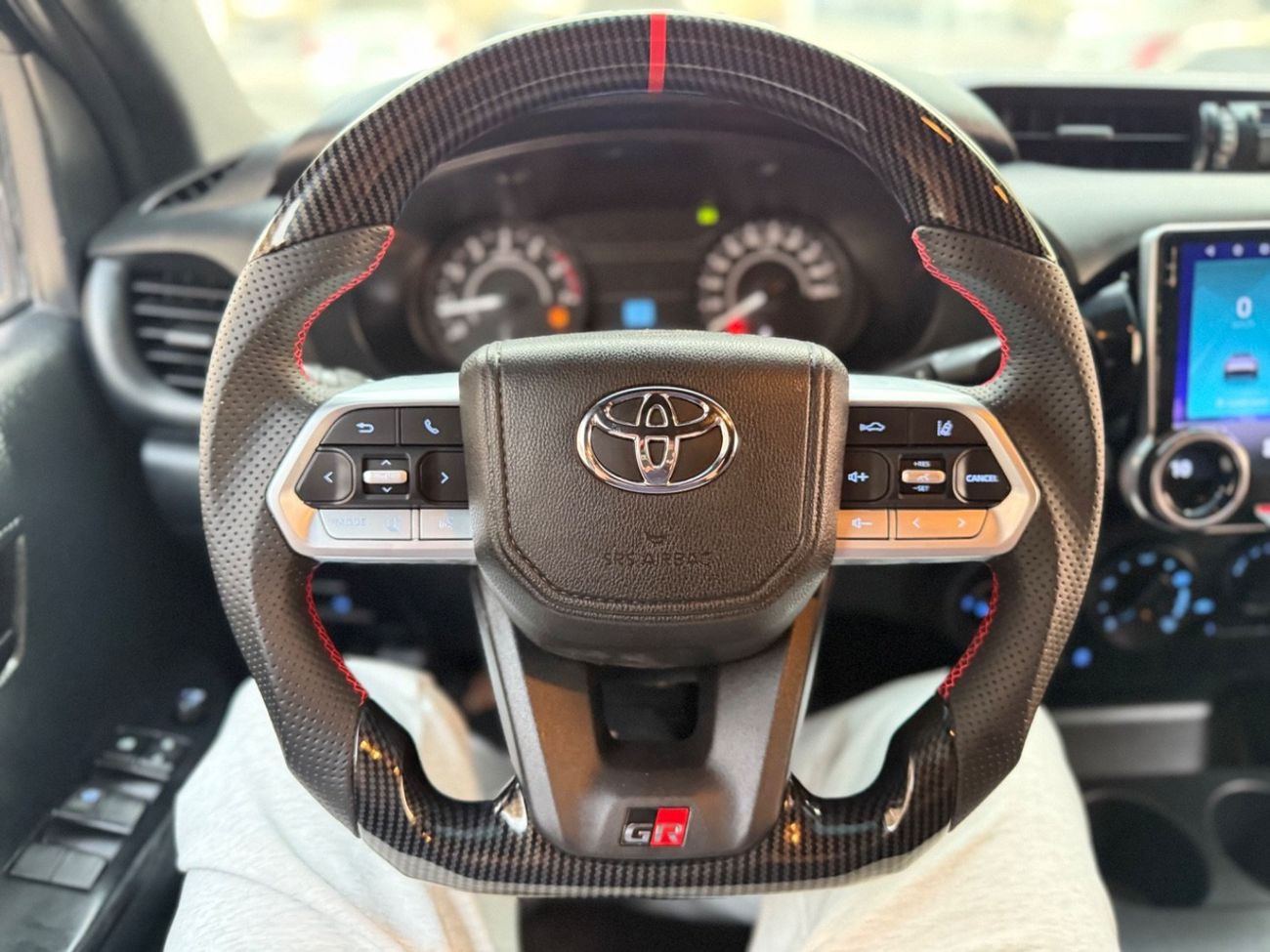 تويوتا هيلوكس GLX 2.7L Double Cab Utility A/T