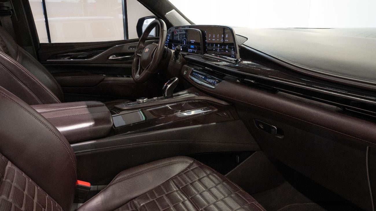 كاديلاك إسكالاد 2021 | VIP SEAT | FULL OPTION | GCC SPECS | PERFECT CONDITION