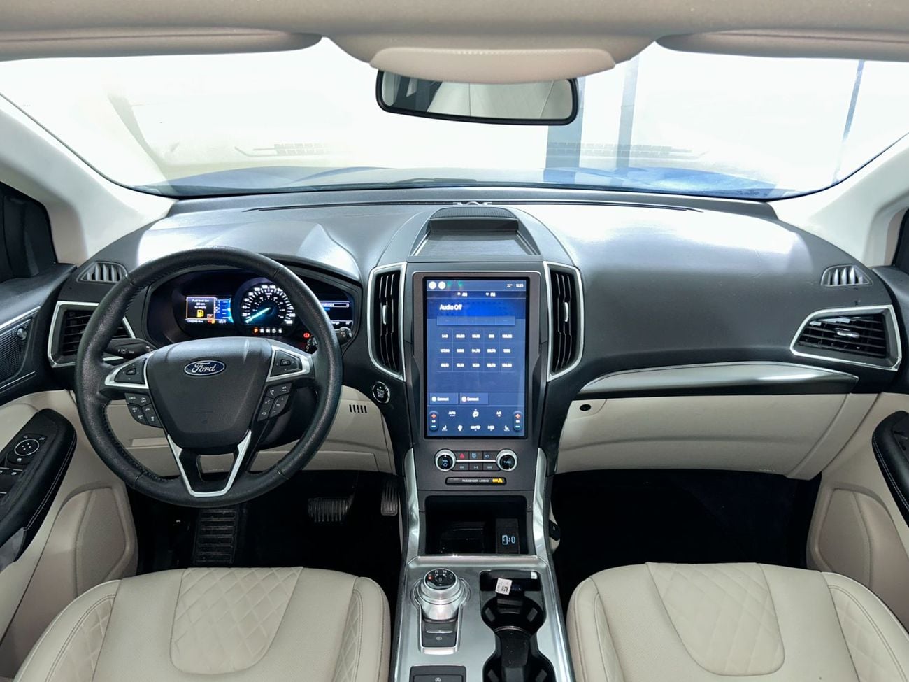 Ford Edge TITANIUM STN323 / FREE INSURANCE + REGISTRATION / AL TAYER MOTORS AL QOUZ SHOWROOM