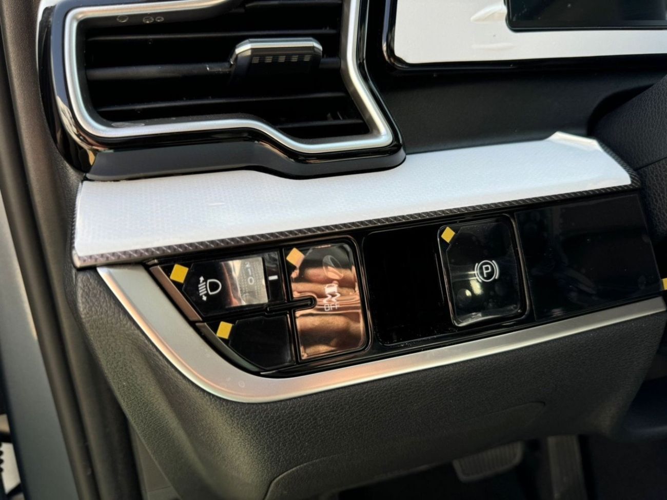 Kia Sportage KIA SPORTAGE (GCC) 1.6T - WHITE PEARL COLOR (2025 MODEL)