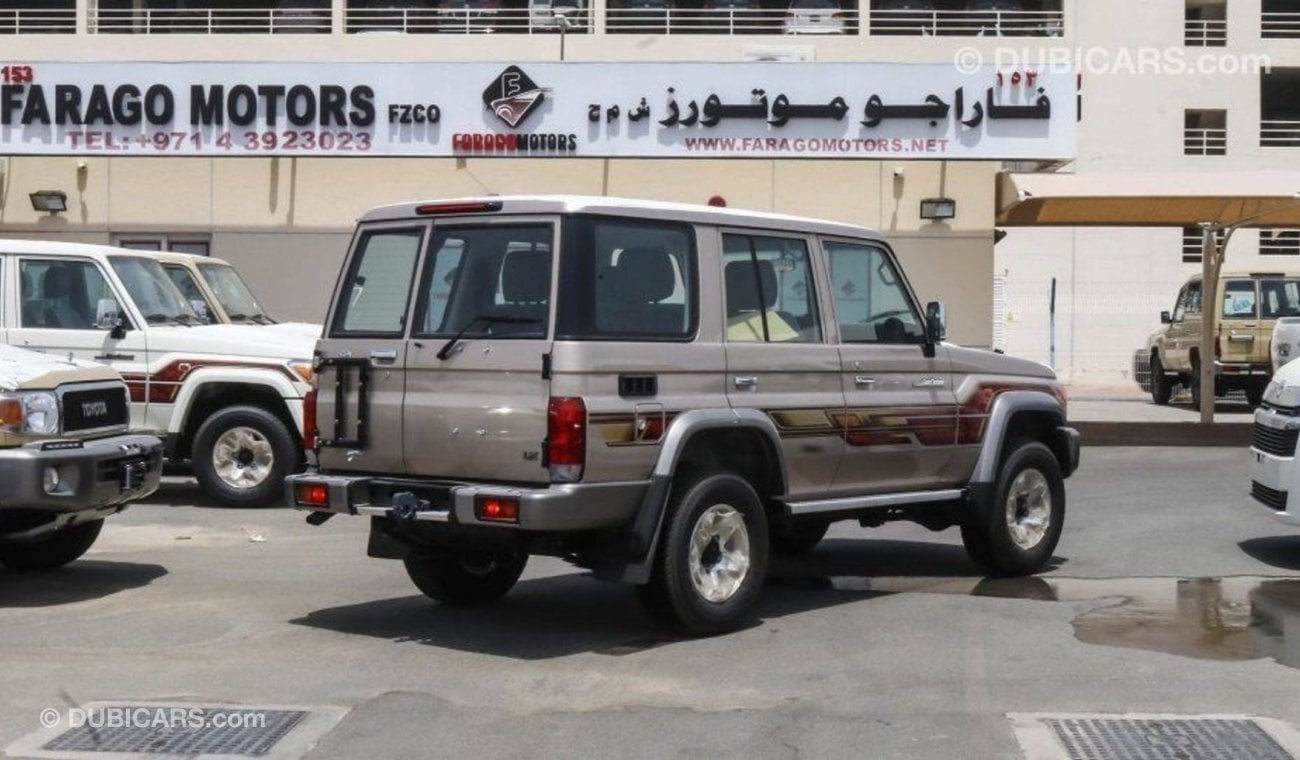 Toyota Land Cruiser LX V6