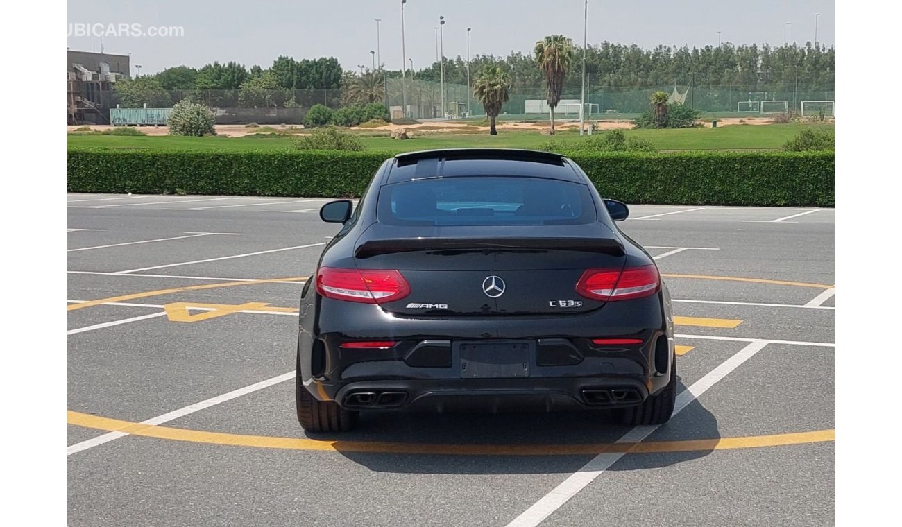 مرسيدس بنز C 63 كوبيه Std Full option