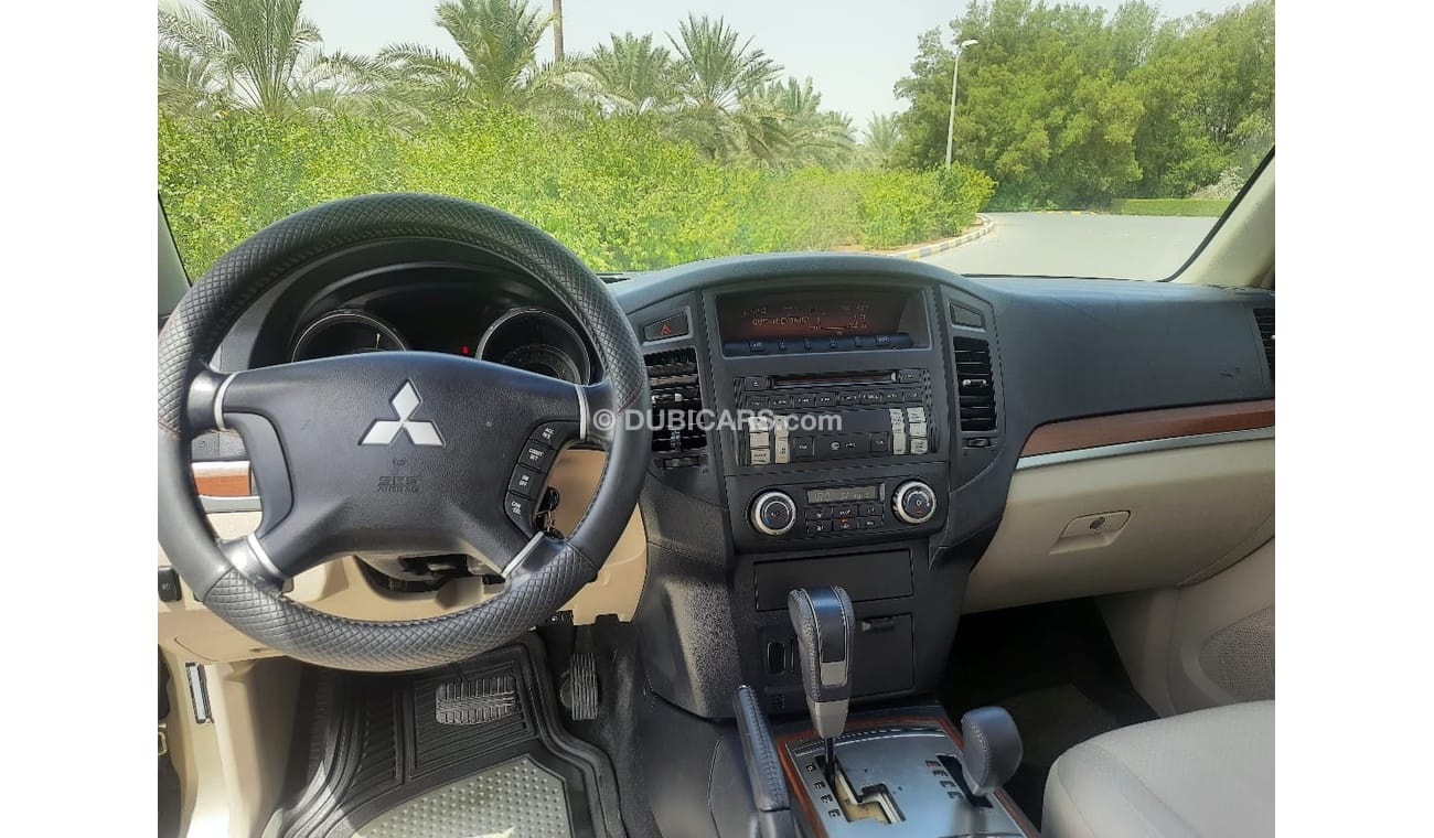 Mitsubishi Pajero Mitsubishi pajero 2007 g cc full automatic