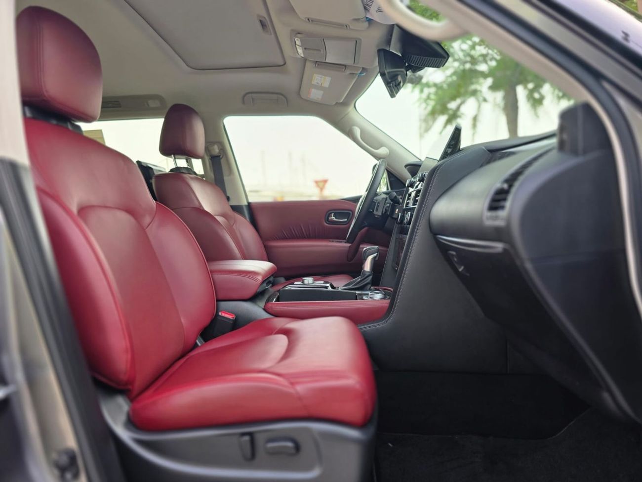 Nissan Patrol LE Titanium 5.6L 2022 GCC LOW MILEAGE SINGLE OWNER IN MINT CONDITION