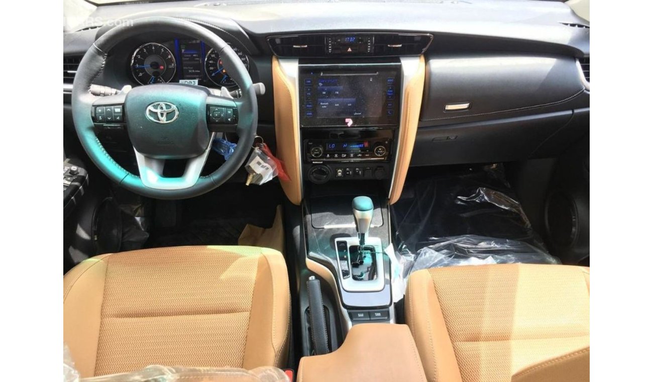 Toyota Fortuner 2.7l Petrol 7 seater Automatic High option///2020
