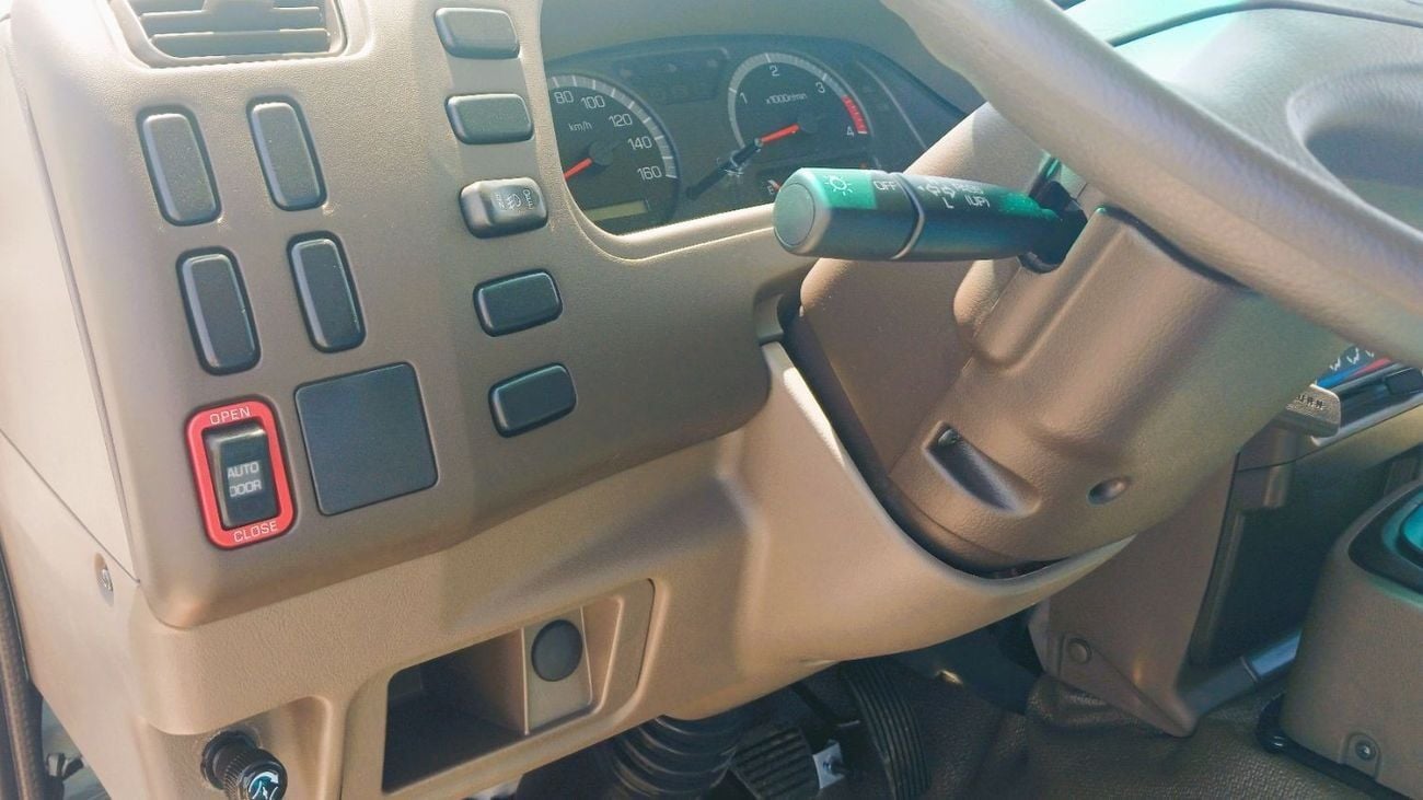 Mitsubishi Rosa 4.2L Diesel 29-Seat 2026YM