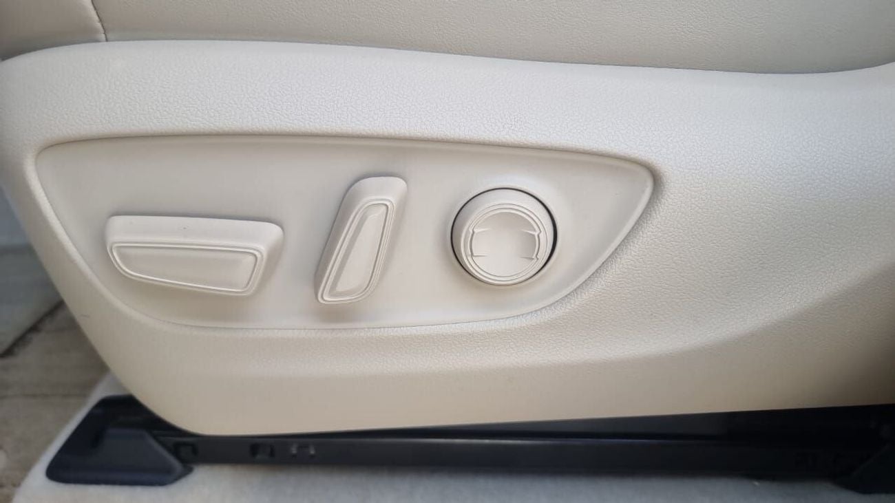 Toyota Land Cruiser GXR 4.0L