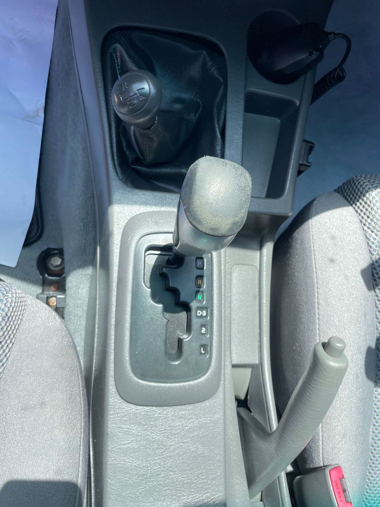 تويوتا هيلوكس DIESEL 3.0 LITER ,AUTO TRANSMISSION ,RIGHT HAND DRIVE ,2013 MODEL