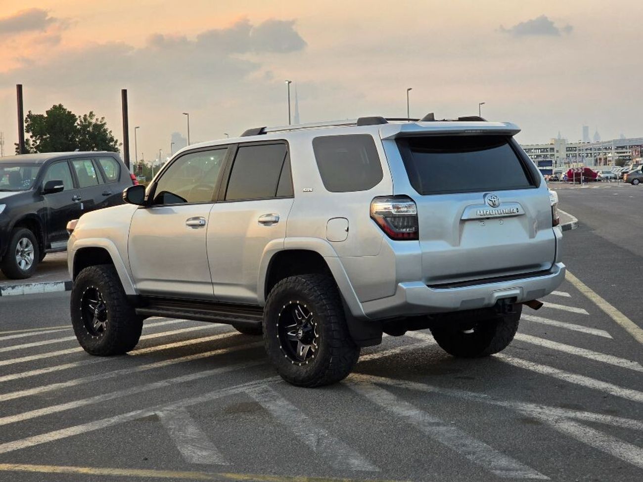 Toyota 4Runner 2021 Model 4x4 , Push button and leather seats