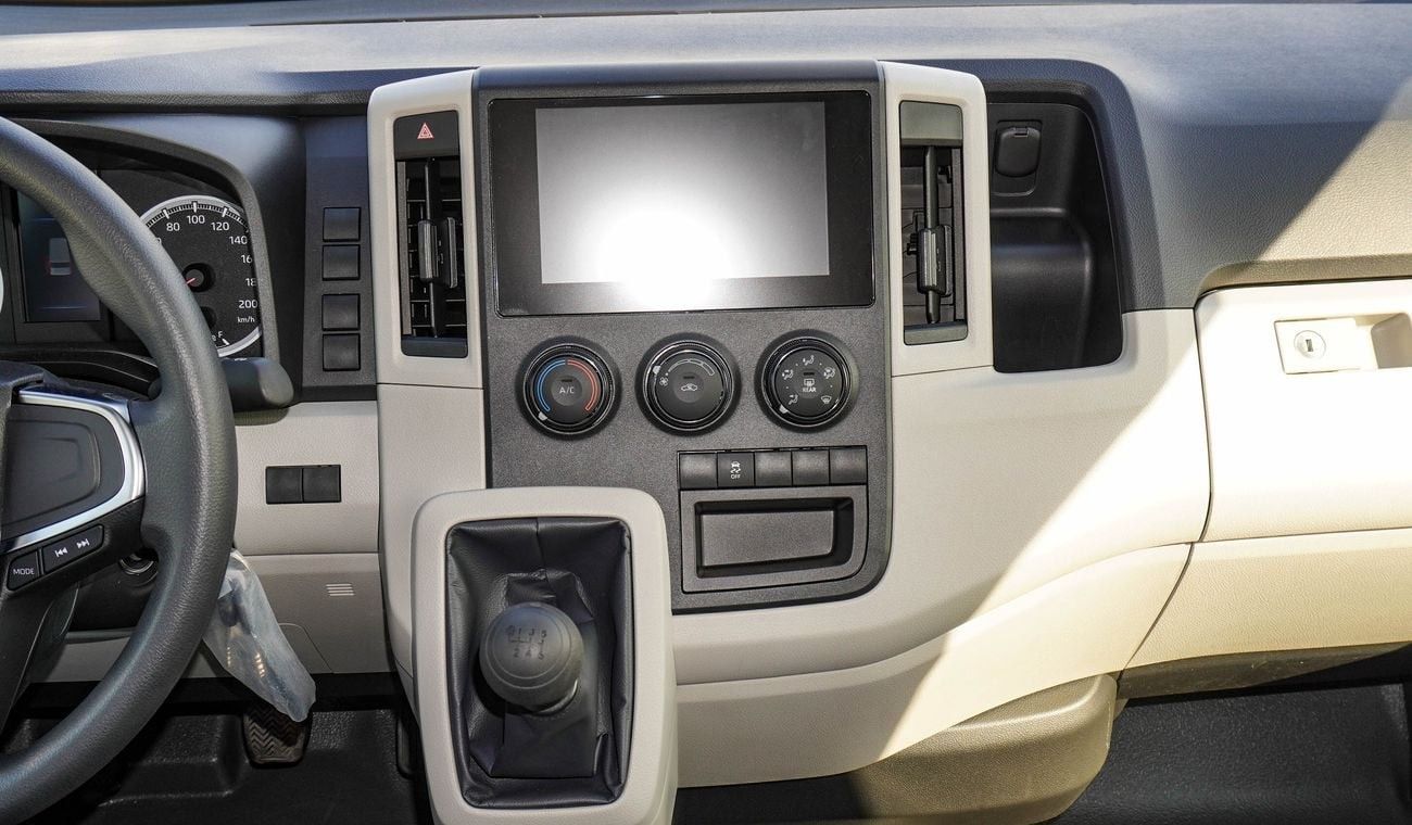 Toyota Hiace 3.5L V6 M/T