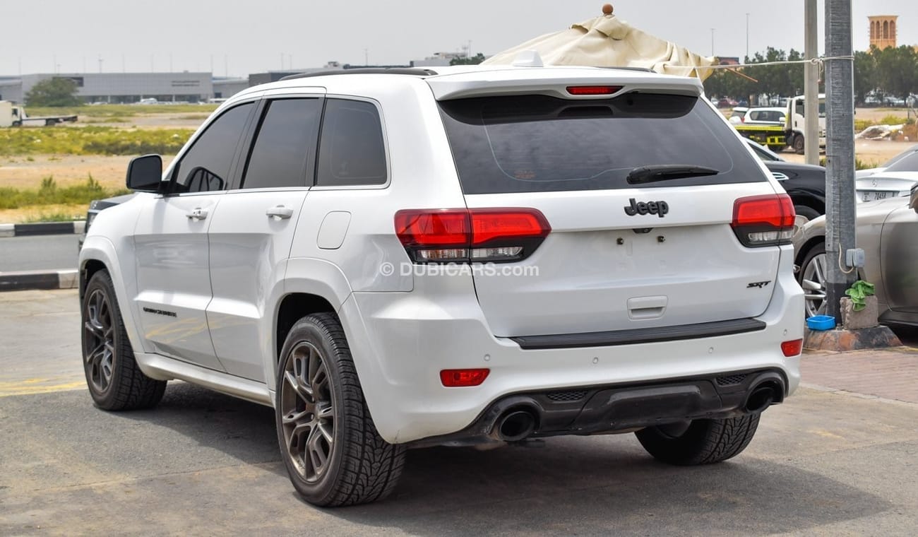 جيب جراند شيروكي SRT