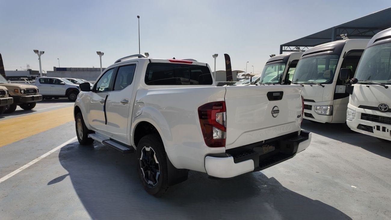 Nissan Navara CSF 2.5L (158 HP) 2025 Nissan Navara DLX CSF | 2.5L Turbo Diesel | 161 HP | Manual | 4x4 | GCC Specs