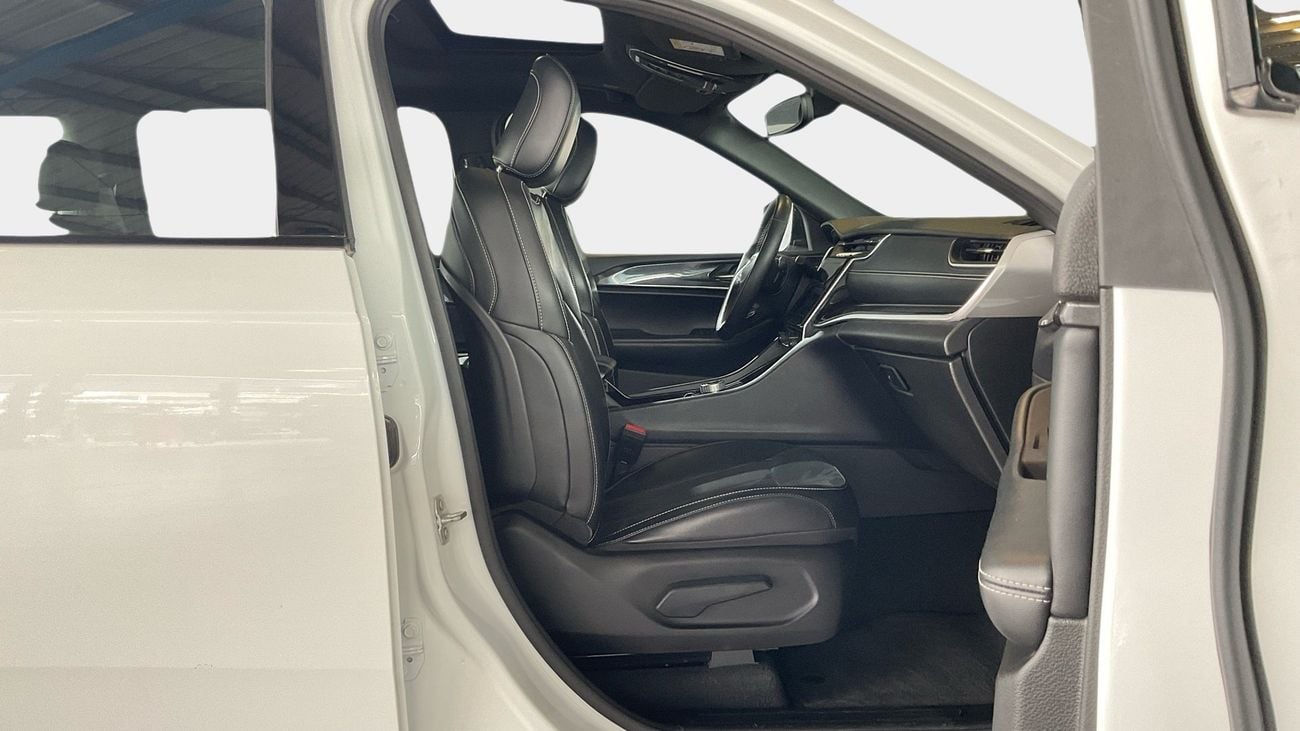 جيب جراند شيروكي Altitude | شامل الضمان | 0 ﺪﻔﻋﺓ ﺃﻮﻟﻯ